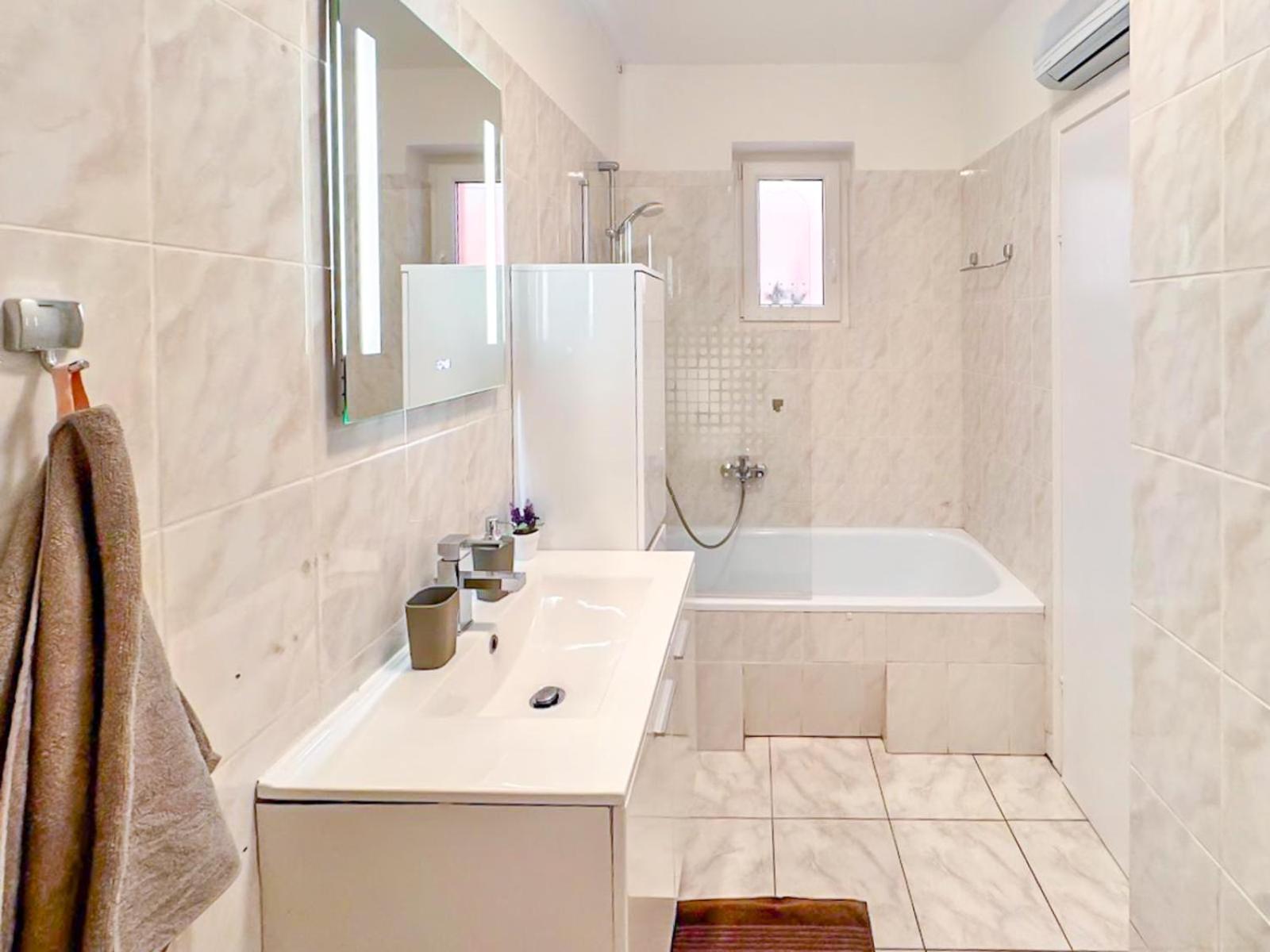 Studio Vesna With A Terrace And Sea View 라벡 외부 사진