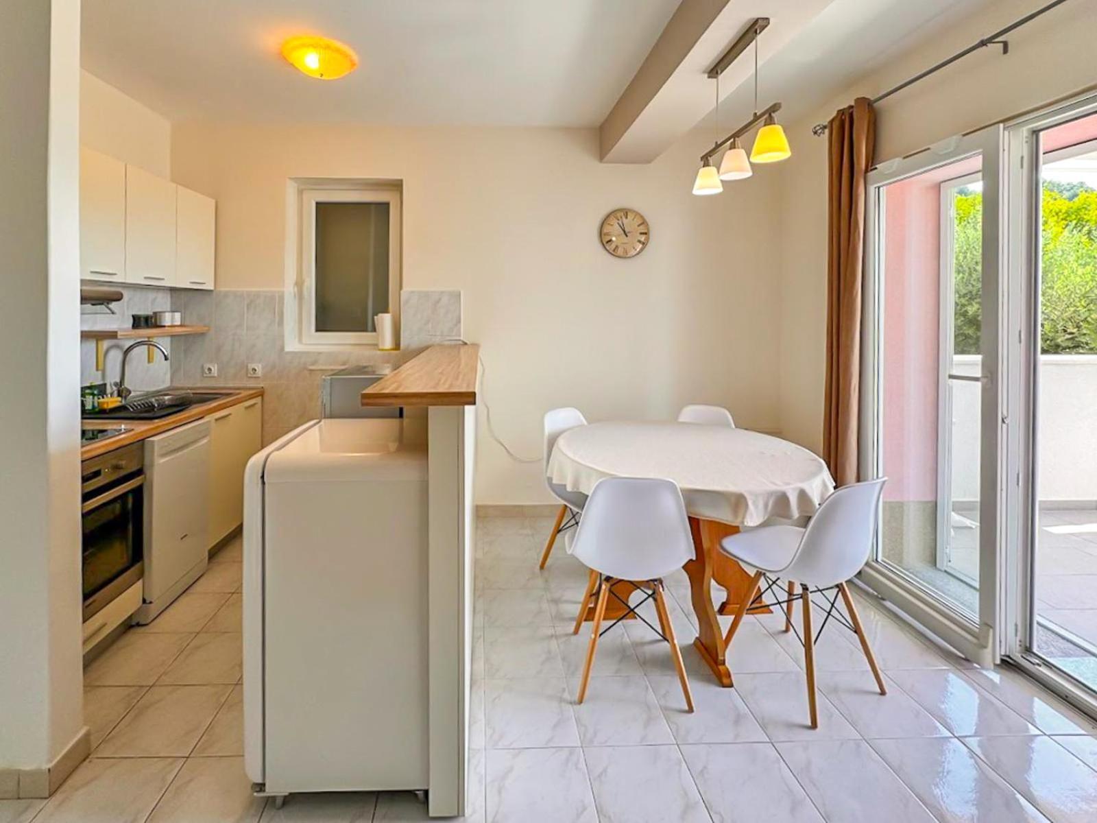 Studio Vesna With A Terrace And Sea View 라벡 외부 사진